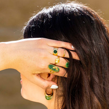 Anillo Ancho Piedra Verde Chapa 18k Ajus