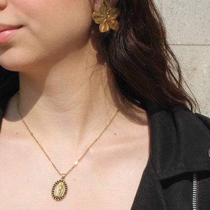 Aretes Flor 5 Hojas Chapa 18k